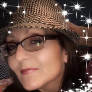 Meet your Posher, Christie